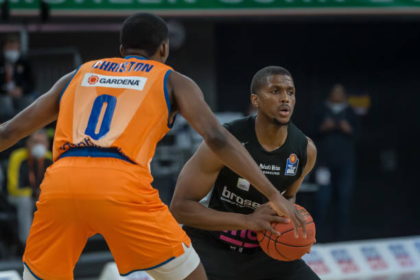 自陪同穆阿 自陪同穆阿