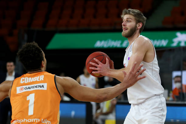 引进努涅斯 引进努涅斯